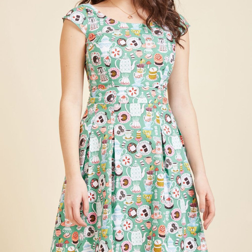 EUC! Modcloth - Retrolicious - Tea party dress